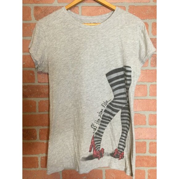 Wizard of Oz Womens If the Shoe Fits Wicked Witch T Shirt Cap Sleeves Gray Size - Picture 1 of 5